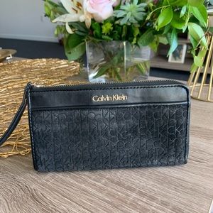 Calvin Klein Leather Suede Zip Wallet